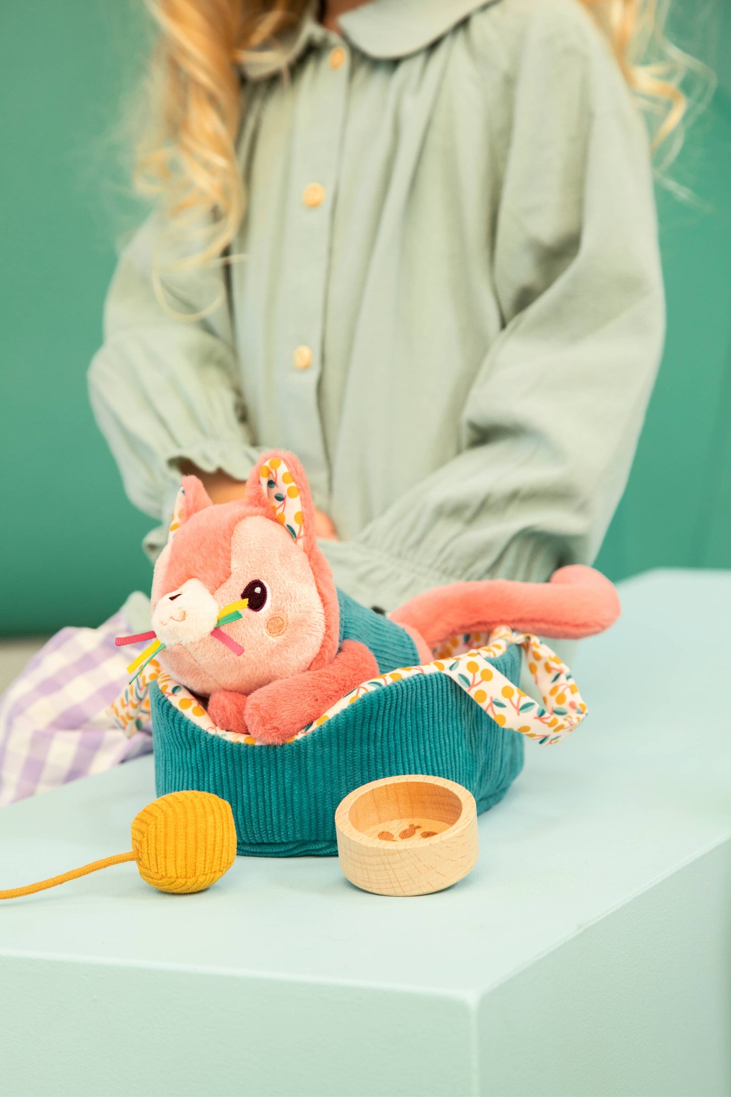 Jeanne Cat With Basket