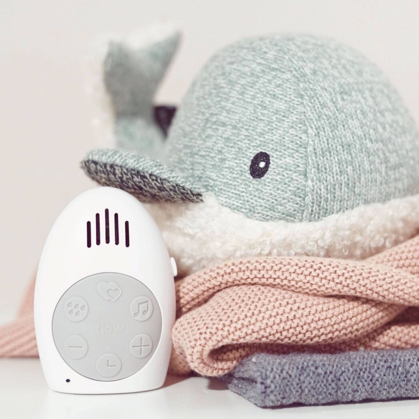 Flow Amsterdam Heartbeat Comforter - Moby Whale Green