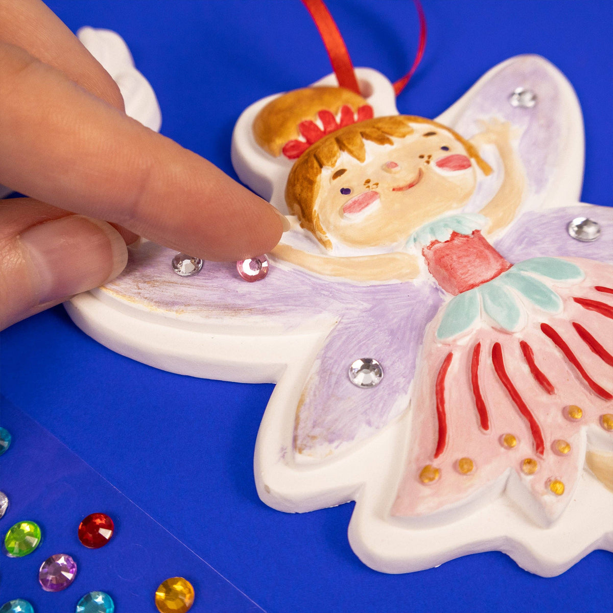 Christmas Crafts Paint Your Own Hanging Decorations – Kids’ Festive Art & Craft Kit with Paints, Brush & Sparkly Stickers